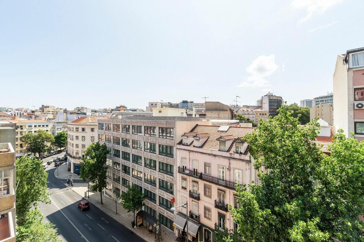 Modern 1 Bedroom Lisbon Apartment With Balcony Exterior photo